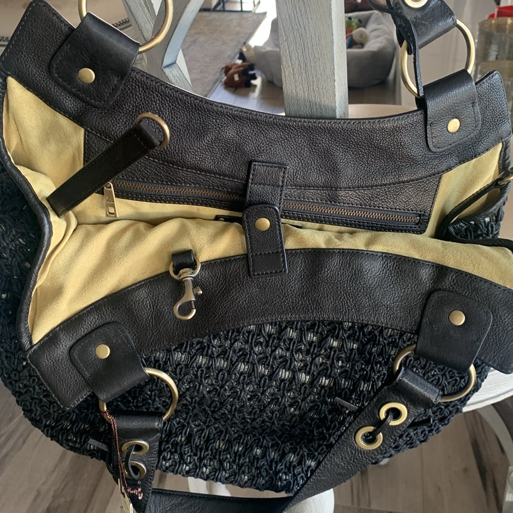 NWT TreVero Woven mesh Black leather and gold hardware Gorgeous handbag !!! - Picture 12 of 12